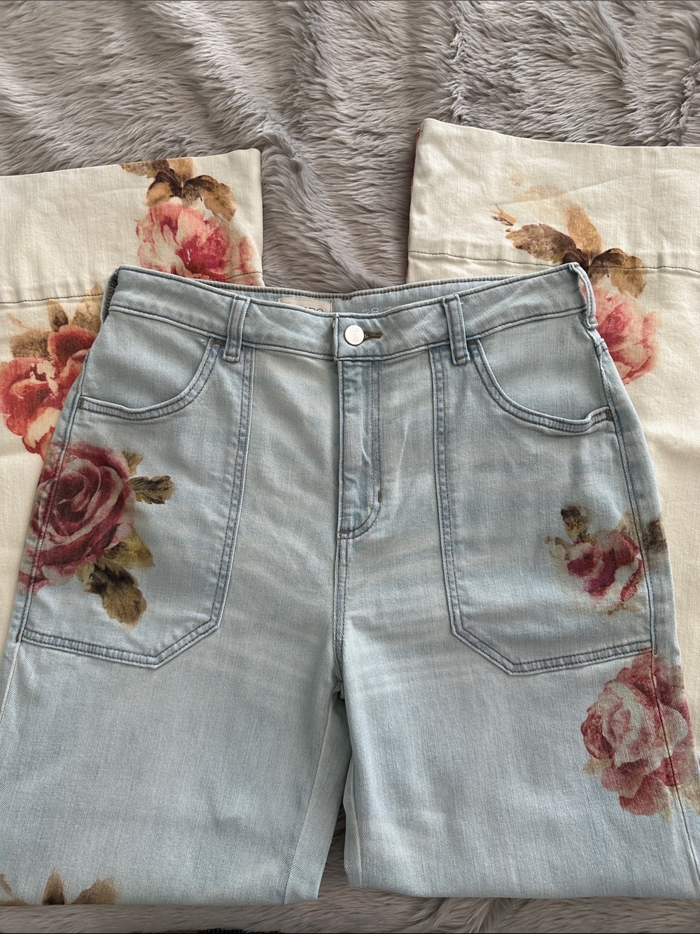 Anthropologie Pilcro Rylan Floral Relaxed High-Rise Flare Jeans - Picture 6 of 11